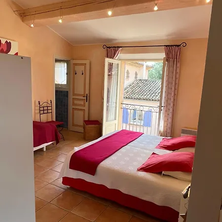 Le Mazet Des Mures Bed & Breakfast 3*
