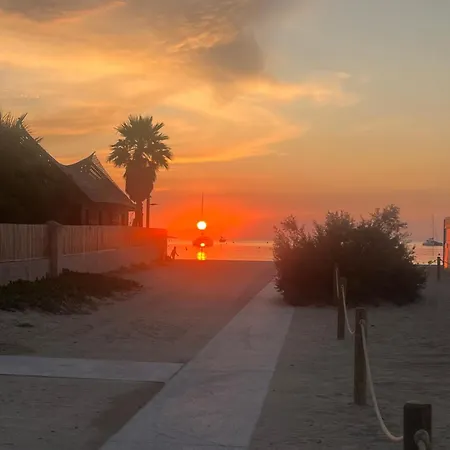 Le Mazet Des Mures Bed & Breakfast