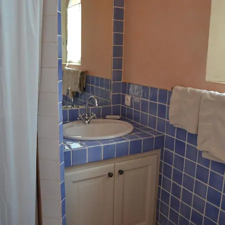 Bed & Breakfast Le Mazet Des Mures 3*