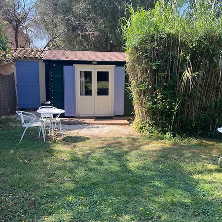 Le Mazet Des Mures Bed & Breakfast