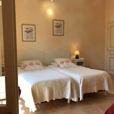 Bed & Breakfast Le Mazet Des Mures 3*