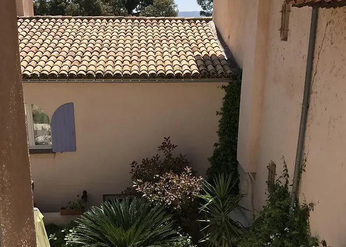 Le Mazet Des Mures Гримо