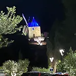 Le Mazet Des Mures