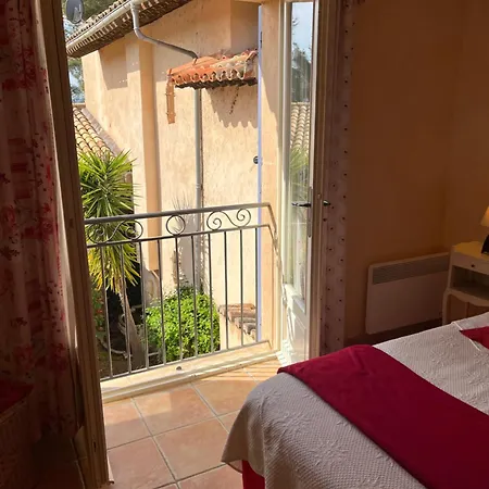 Le Mazet Des Mures Bed & Breakfast