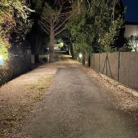 Le Mazet Des Mures