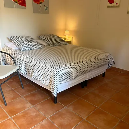 B&B Le Mazet Des Mures 3*