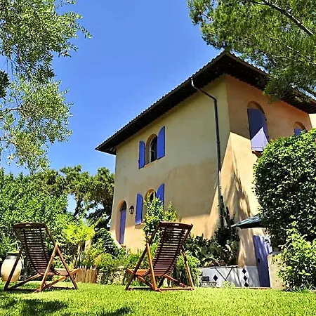 Le Mazet Des Mures Bed & Breakfast