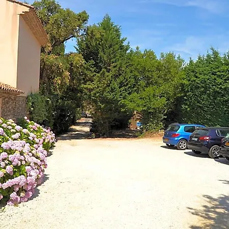 Le Mazet Des Mures Bed & Breakfast