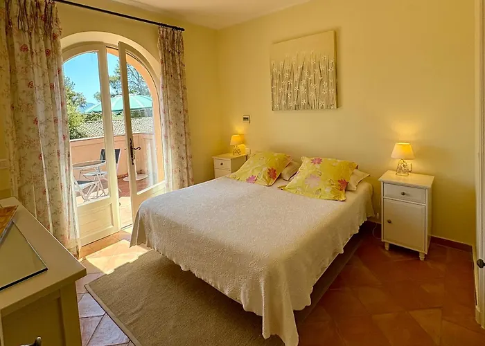 B&B Le Mazet Des Mures 그리모
