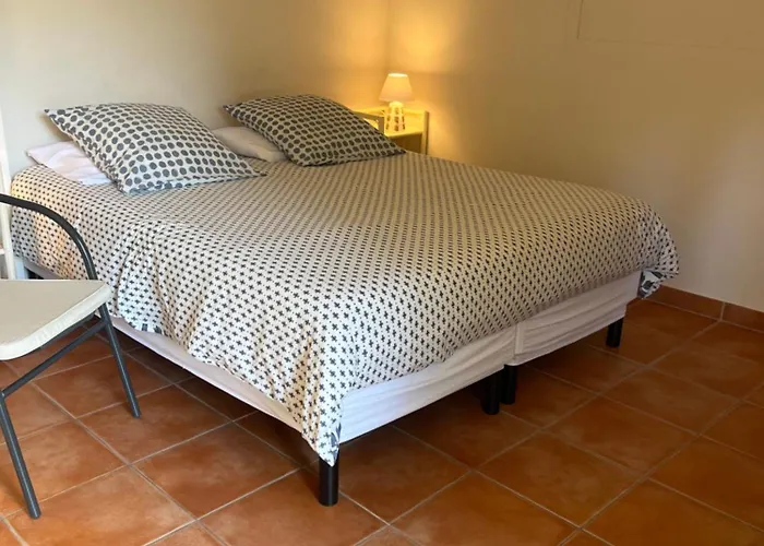 B&B Le Mazet Des Mures 3*