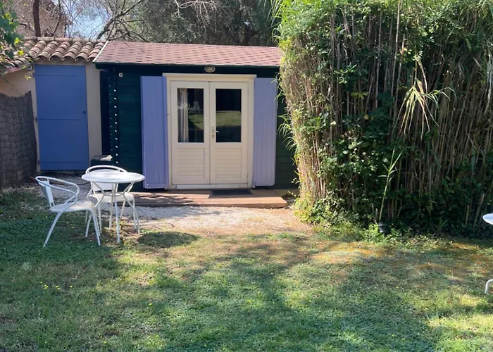 Le Mazet Des Mures B&B