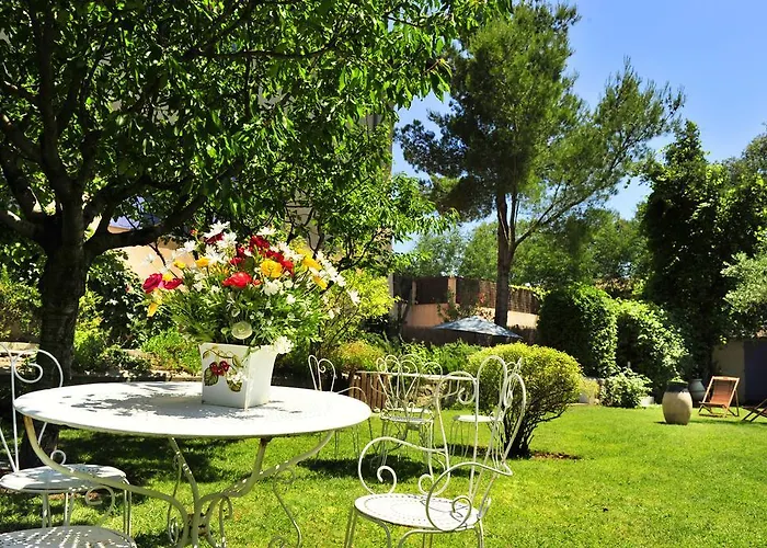 B&B Le Mazet Des Mures 그리모