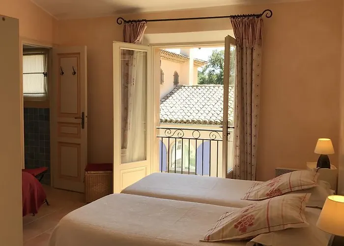 B&B Le Mazet Des Mures 그리모