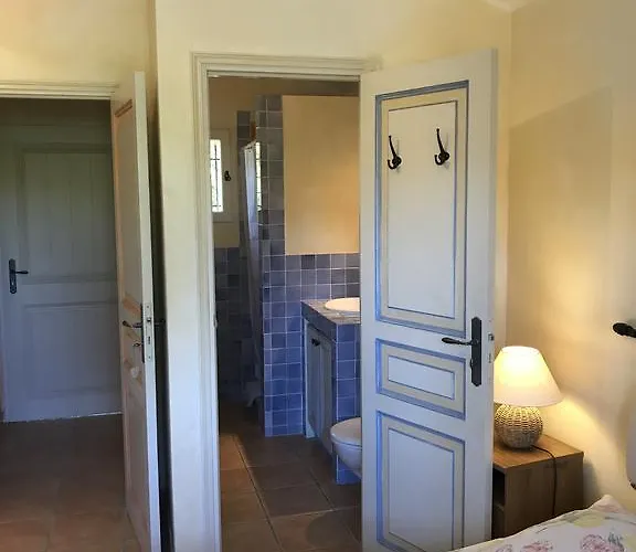 B&B Le Mazet Des Mures 그리모